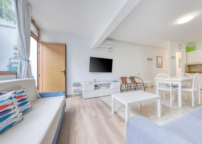 Casa Cris - House Next To Playa Grande By Lanzarote Holiday home *